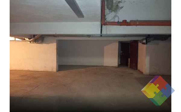  подземно паркомясто в района на Колхозния пазар!